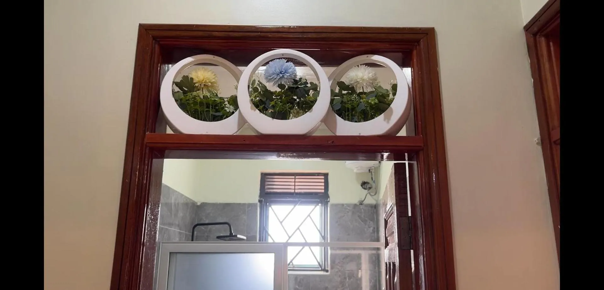 Calm Private Modern Apartment With A Washer Kampala