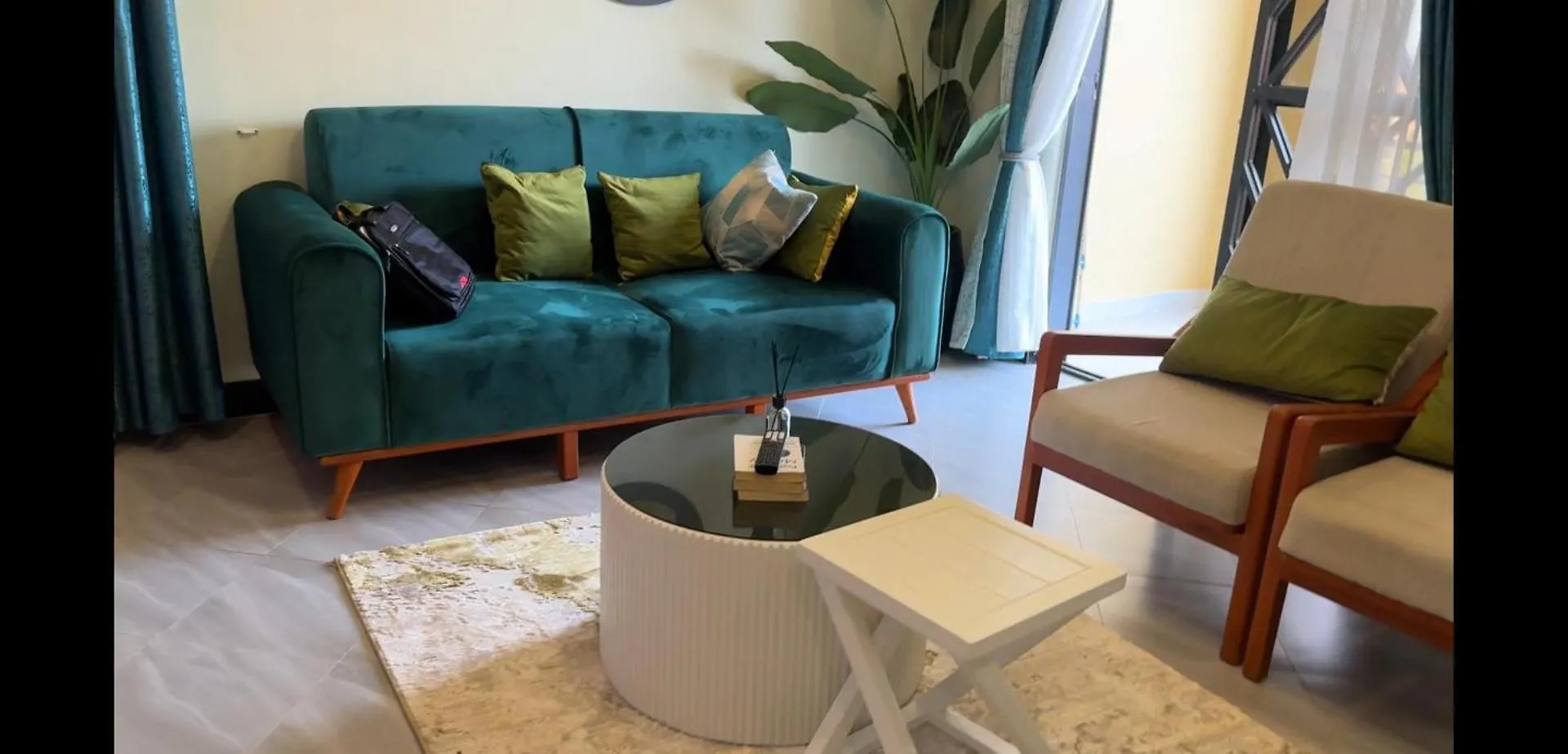 Calm Private Modern Apartment With A Washer Uganda
