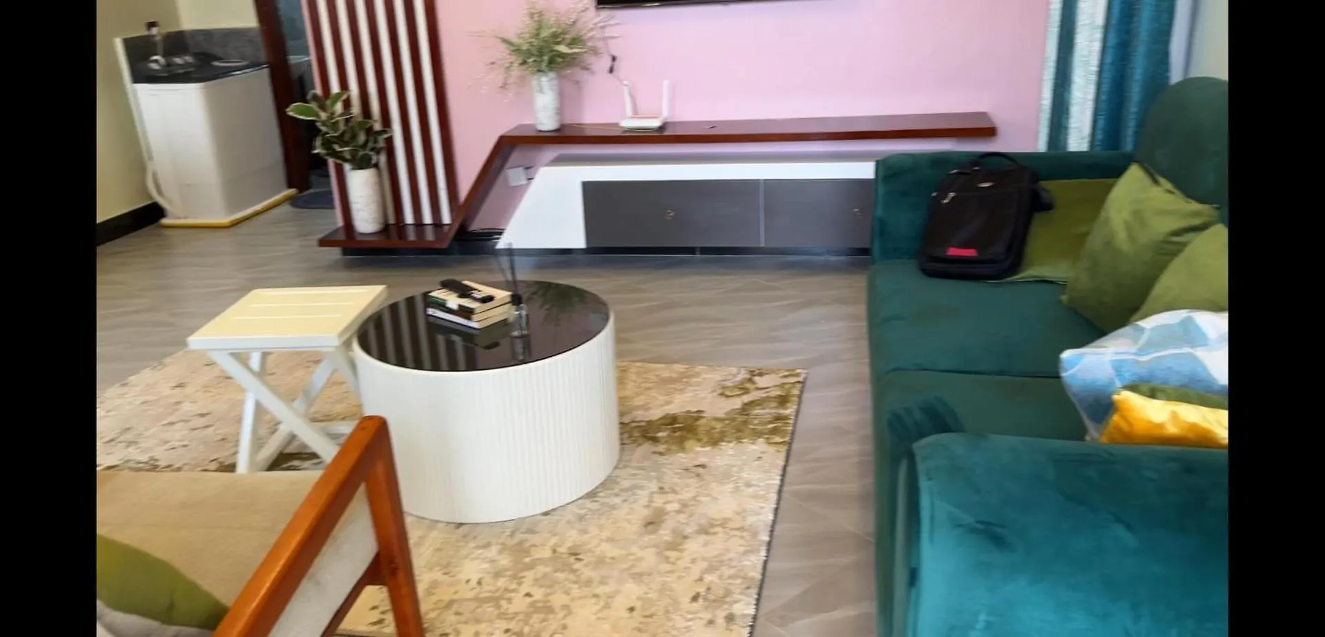 Calm Private Modern Apartment With A Washer  Kampala